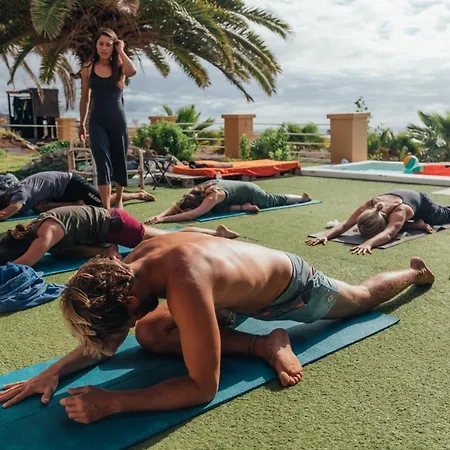 Surf House بيت شباب كالاو سالفاجي