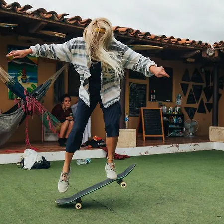 Surf House Vandrerhjem Callao Salvaje